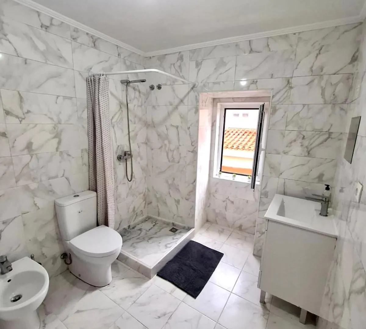 New, Cozy, Central Flat Lisbon 0*,  Portugal