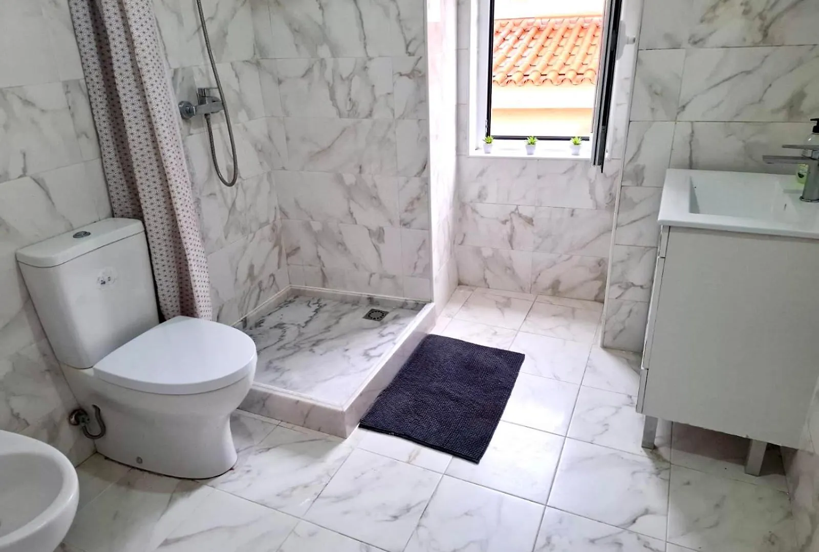 New, Cozy, Central Flat Lisbon Portugal