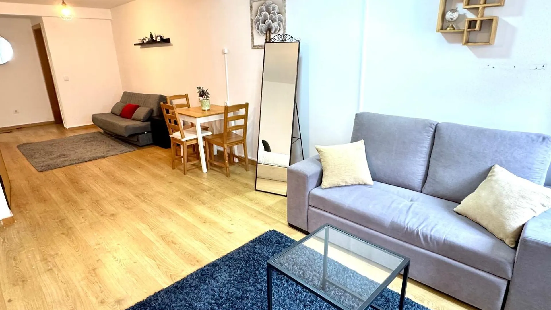 New, Cozy, Central Flat Lisbon